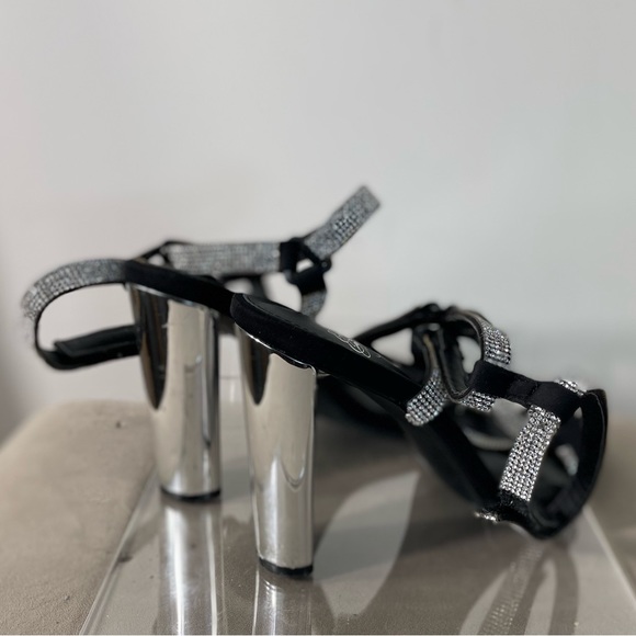 Rhinestones Silver Chunky Heel Sandals - Picture 8 of 10